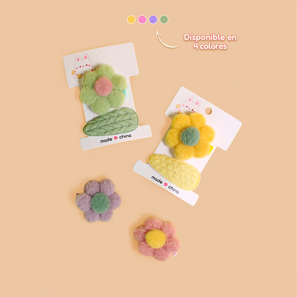 Set de gancho flor de felpa y pico de pato a juego en colores pastel amarillo fucsia morado y verde textura tipo lana