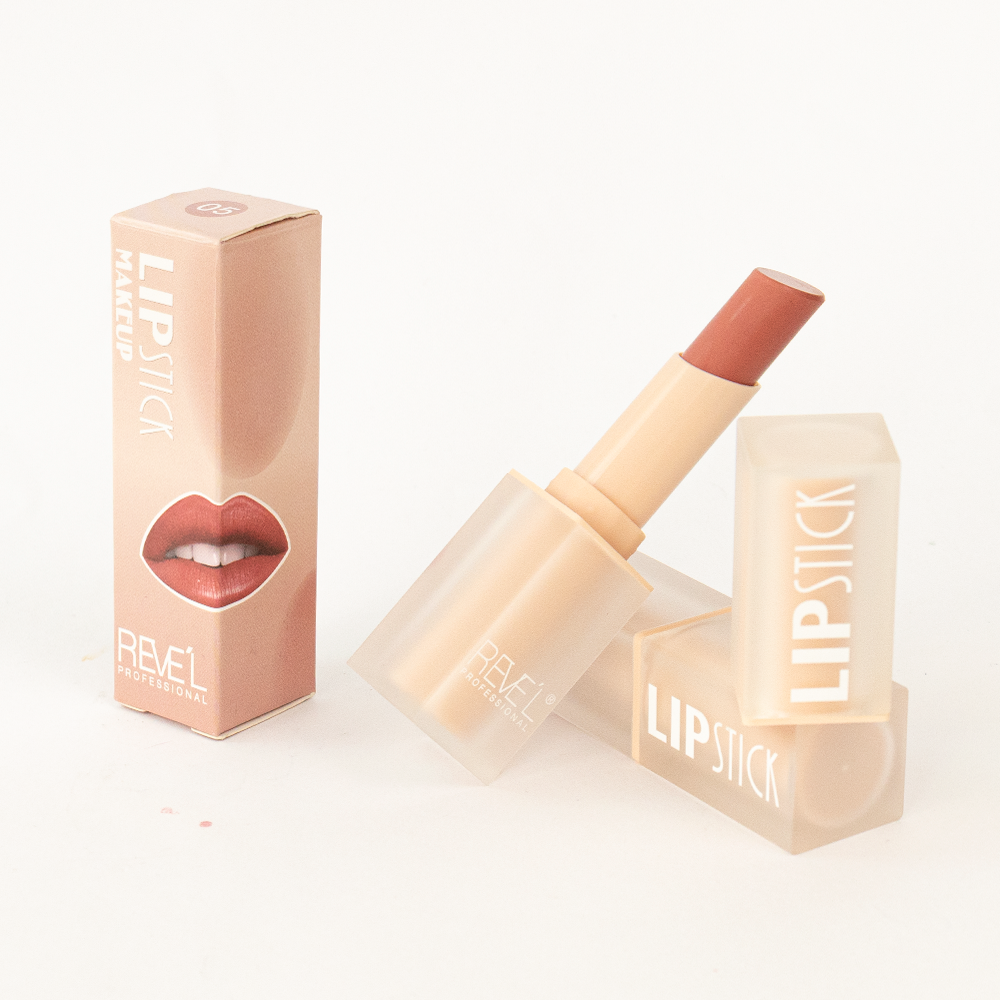 Lipstick makeup