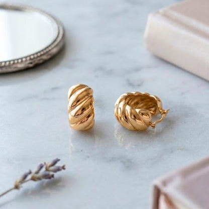 Aros entrelazados gold