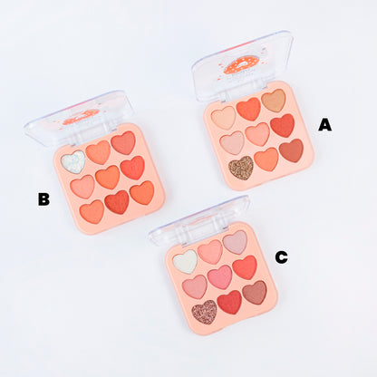 Tres variantes A, B y C de la Paleta de Sombras You're My Sweet Donut Bellespa Cosmetics abiertas mostrando sus 9 tonos en panes de corazón en tonalidades nude, coral, terracota y glitter
