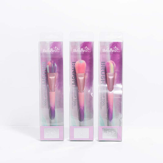 Brocha para base de maquillaje Bellespa Cosmetics Professional Edition en estuche transparente, mango rosa y morado, sobre fondo blanco