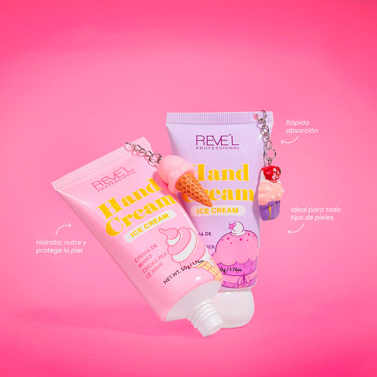 Crema de manos Ice Cream 50g Reve'l Professional con llavero decorativo en diseños cono de helado rosa y cupcake lila de rápida absorción para todo tipo de pieles sobre fondo rosado