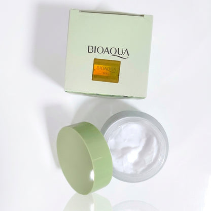 Crema facial Centella Asiatica Cream 50g Bioaqua abierta vista superior flatlay con sello Bioaqua Perú y textura cremosa blanca