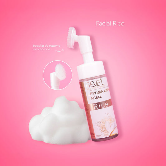 Espuma limpiadora facial Rice con boquilla de espuma incorporada y espuma generada sobre fondo rosa — Reve'l Professional 150 ml