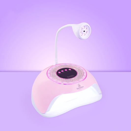 Lámpara UV LED para uñas con proyector flexible Bellespa Cosmetics color rosa con brazo cuello de ganso, panel decorado con cristales, pantalla digital y anillo LED rosa, sobre fondo lila degradado