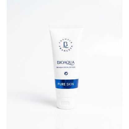 Limpiador facial Pure Skin Bioaqua 100g fórmula francesa vista frontal, tubo blanco con banda azul