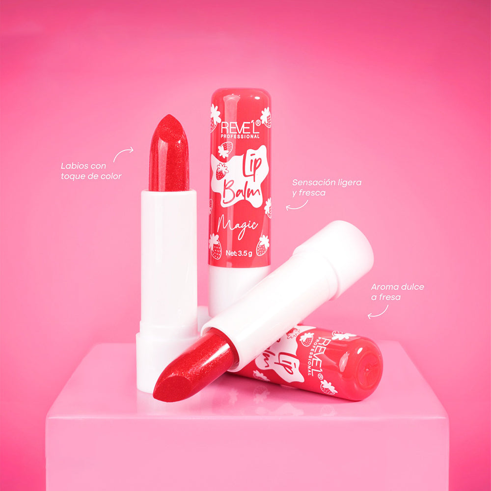 Lip Balm Magic 3.5g Reve'l Professional aroma dulce a fresa con toque de color rojo brillante y sensación ligera y fresca