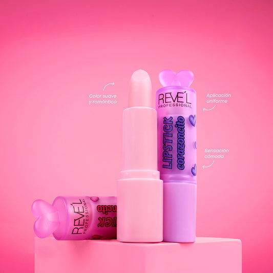 Lipstick Corazoncito Reve'l en tonos rosa claro y lila morado con tapa forma de corazón, color suave romántico de aplicación uniforme y sensación cómoda