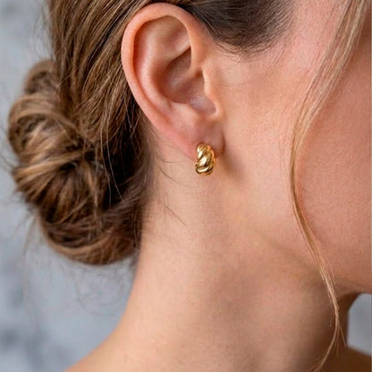 Aros entrelazados gold