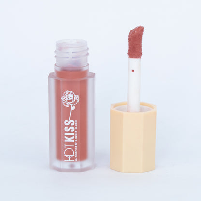 Rubor líquido Hot Kiss Waterproof abierto mostrando aplicador doe-foot en tono terracota rosado cálido — Reve'l Professional 4ml