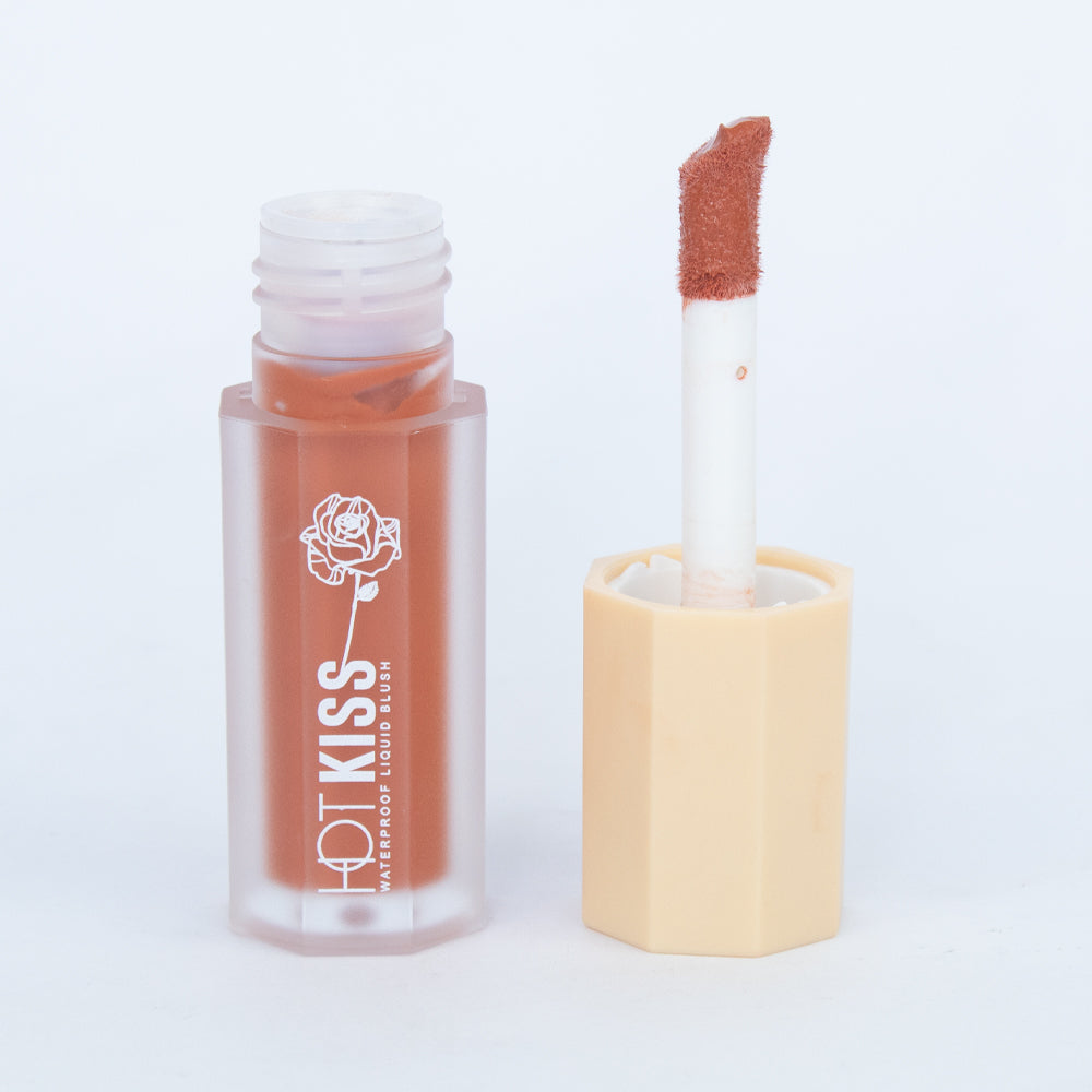 Rubor líquido Hot Kiss Waterproof abierto mostrando aplicador doe-foot en tono terracota — Reve'l Professional 4ml