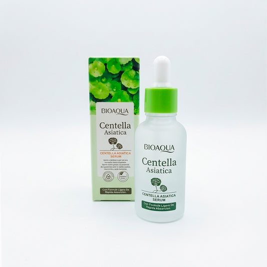 Sérum Centella Asiatica Bioaqua con fórmula ligera de rápida absorción en frasco gotero esmerilado con tapa verde y caja