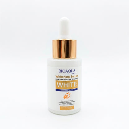 Serum Whitening Bright & White Bioaqua 30ml con proteína de leche y vitamina C vista frontal, gotero con tapa rose gold