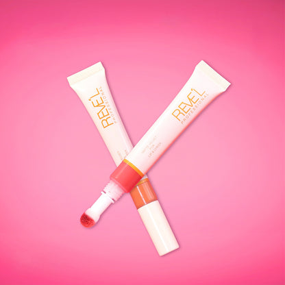 Tint Matte Velvet 2 en 1 para labios y mejillas en tonos rosa y coral de Reve'l Professional sobre fondo rosado
